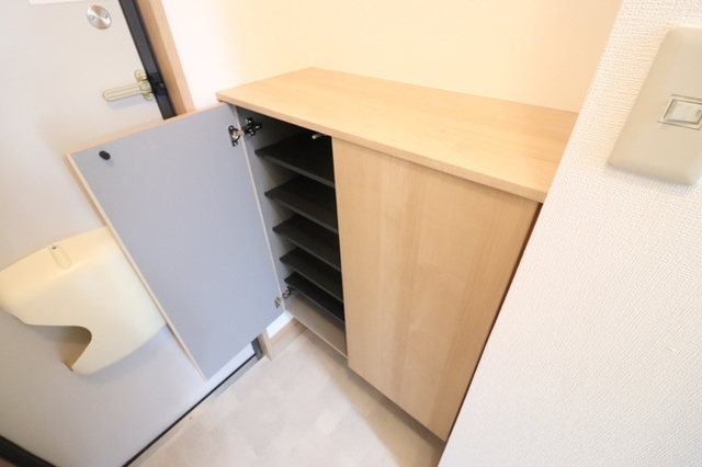 玄関　シューズボックス