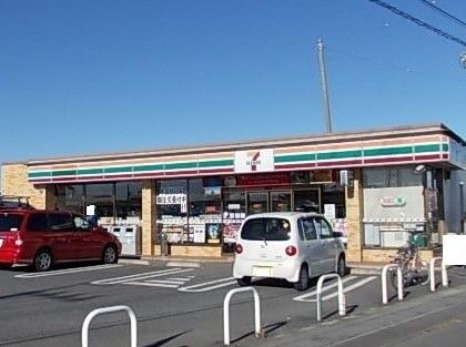 コンビニ　セブンイレブン川島伊草店（コンビニ）まで760m