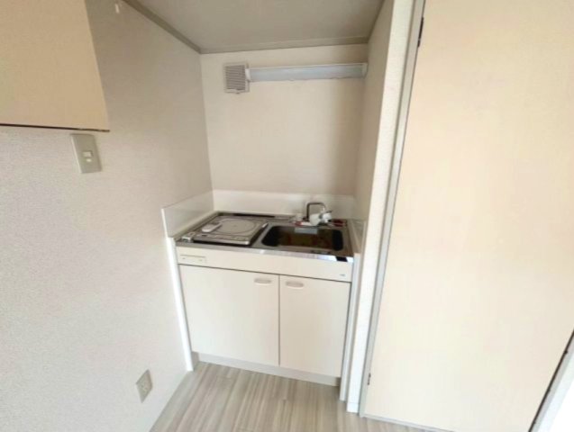 キッチン　コンパクトなキッチンで掃除もラクラク