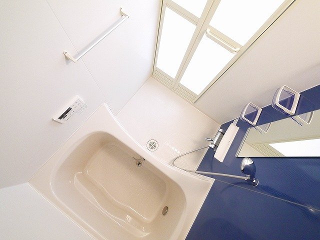 バス・シャワールーム　日々の疲れを癒すお風呂付です