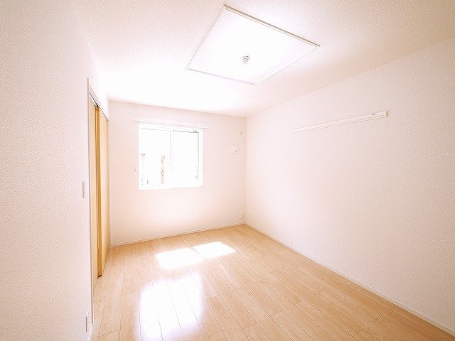 その他部屋・スペース　使い勝手のいい寝室です