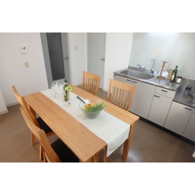 その他　【居間・リビング】別系統のお部屋になります。現状を優先します