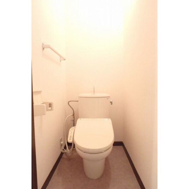 その他　【トイレ】別系統のお部屋になります。現状を優先します。