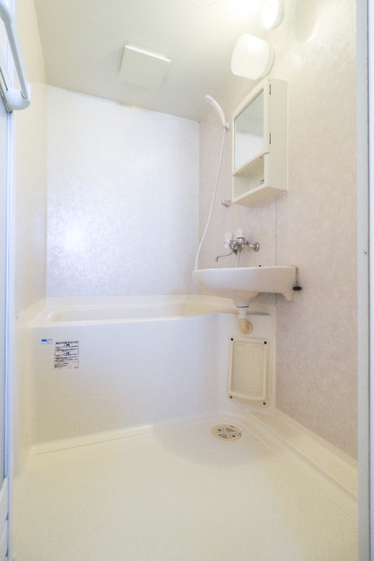 バス・シャワールーム　図面と現状に相違がある場合には現状を優先