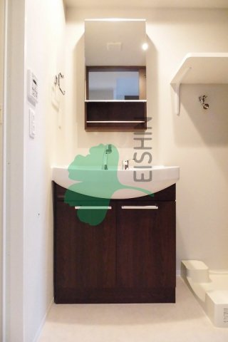 洗面設備　シンプルで使いやすい洗面台です！