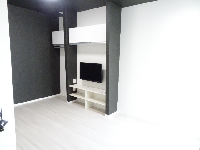 居室・リビング　フローリングだからお掃除しやすいです♪