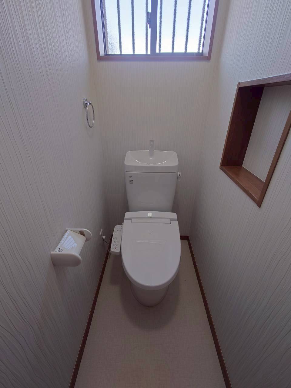 トイレ　温水洗浄便座