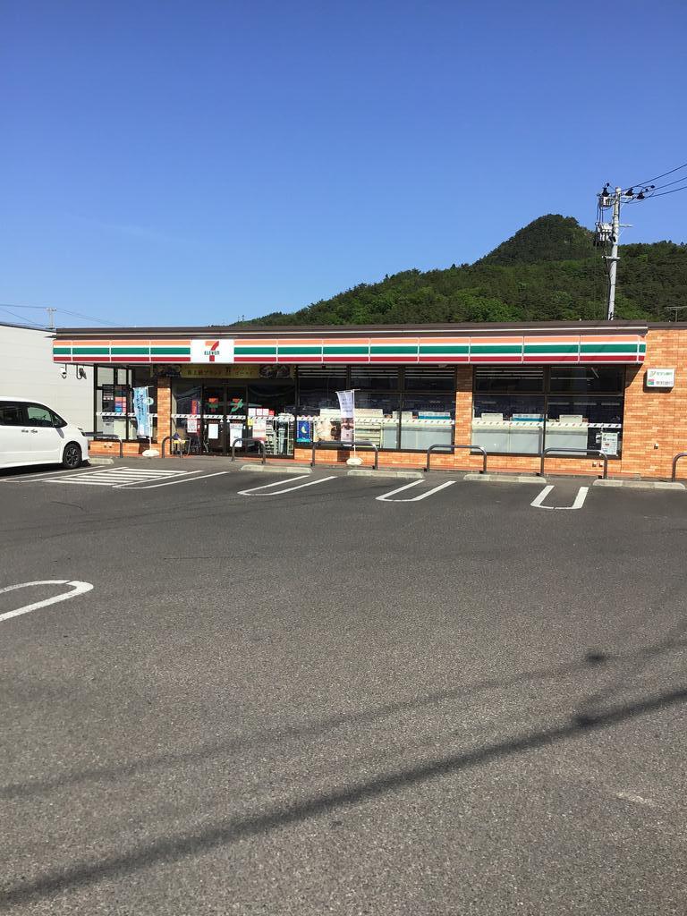 コンビニ　セブンイレブン福島泉店（コンビニ）まで479m