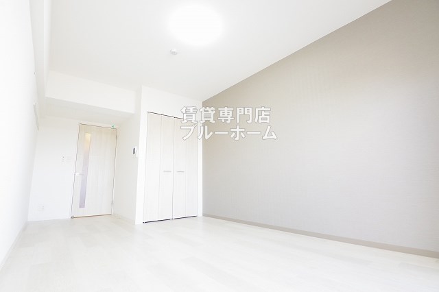 その他部屋・スペース　別角度の洋室です！