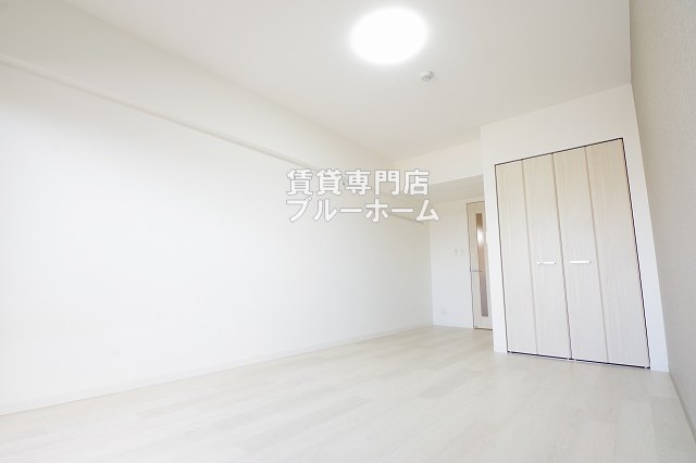 その他　別角度の洋室です！