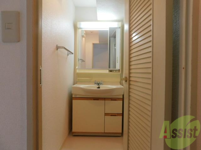 洗面設備　もちろん独立洗面台。