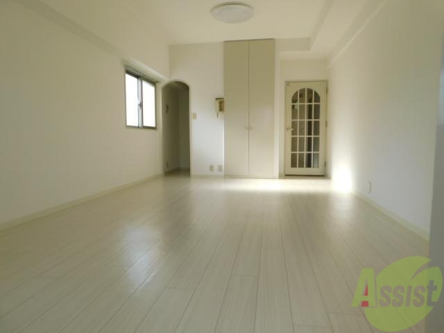 居室・リビング　キレイなお部屋ですよ。