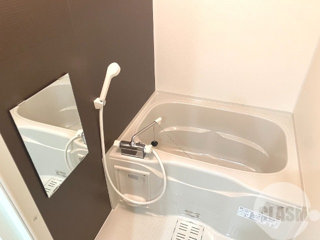 バス・シャワールーム　浴室乾燥機付きバス♪