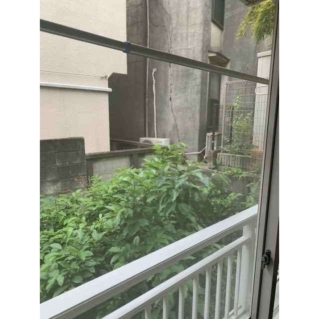 バルコニー　外に洗濯物ほせます