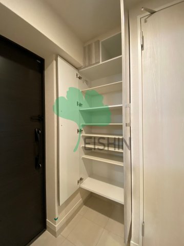 玄関　下駄箱もしっかりついてます！