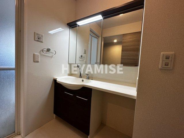 洗面設備　※室内画像は別号室のもの