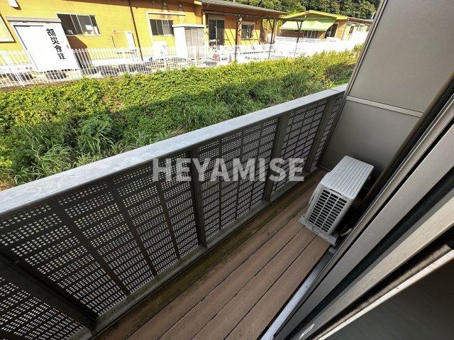 バルコニー　※室内画像は別号室のもの