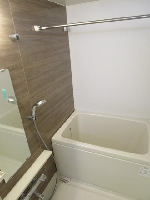 バス・シャワールーム　追い炊き機能付き♪