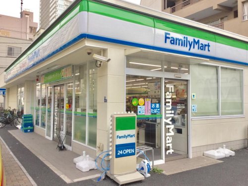 コンビニ　ファミリーマート 西浅草三丁目店（コンビニ）まで83m