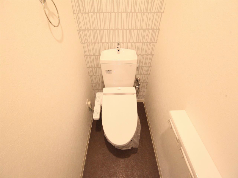 トイレ　温水洗浄暖房便座付トイレ