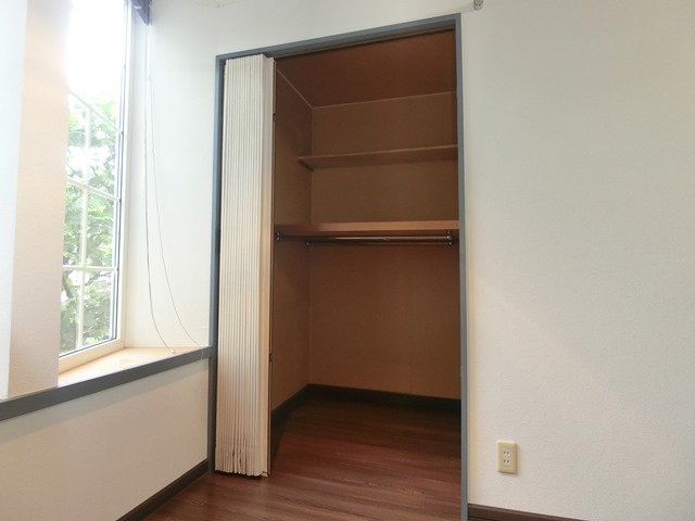 収納　同タイプ内観です