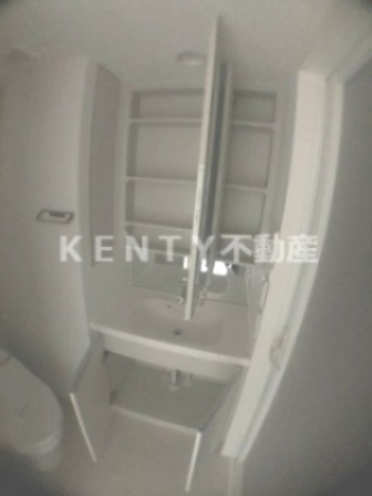 洗面設備　脱衣スペースもあります