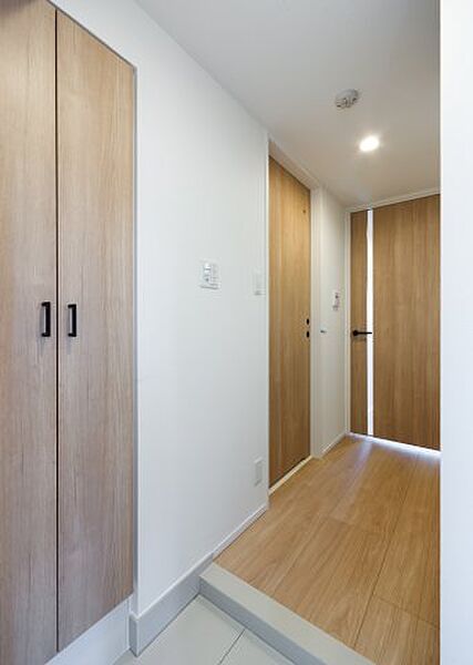 玄関　（別タイプ参考写真）ＳＹＦＯＲＭＥ ＧＡＫＵＳＨＵＩＮＳＨＩ