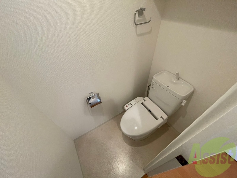 トイレ　トイレです。ウォシュレット付を探している方、おすすめです。