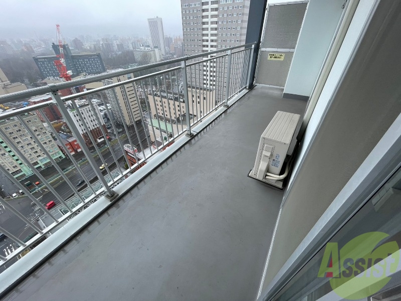 バルコニー　バルコニーです。洗濯物を干したり一息ついたりできますね！