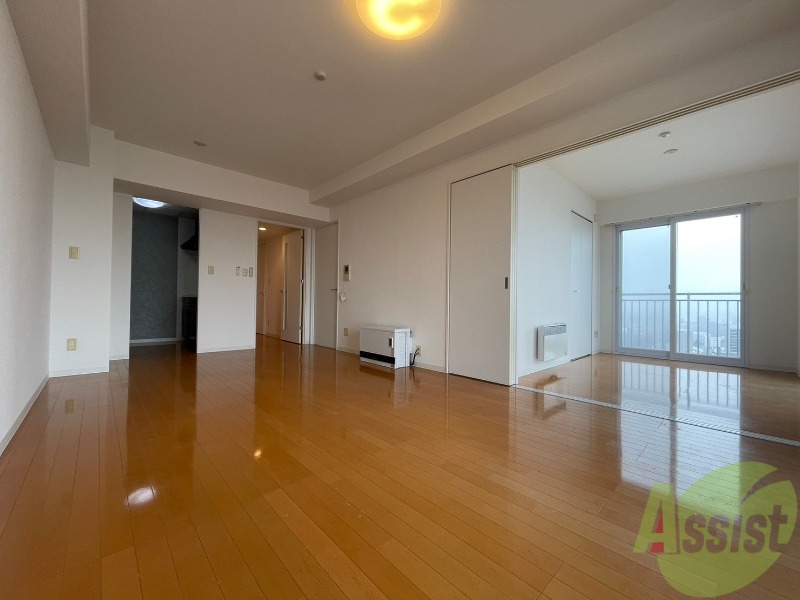 居室・リビング　広くてキレイなＬＤＫが広がっていて、充実した生活が送れそう。