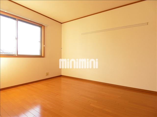 居室・リビング　南西向きのお部屋です。