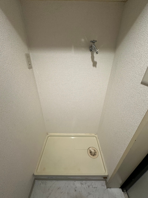 居室・リビング　同棟別部屋