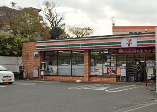 コンビニ　セブンイレブン（コンビニ）まで477m