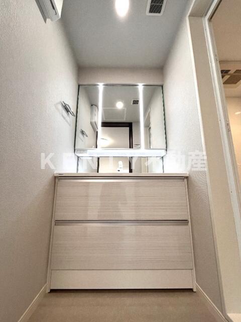 洗面設備　使いやすい洗面所です