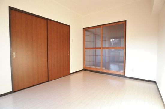 その他　きれいな洋室です