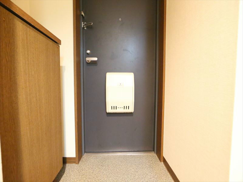 玄関　玄関　シューズボックス付