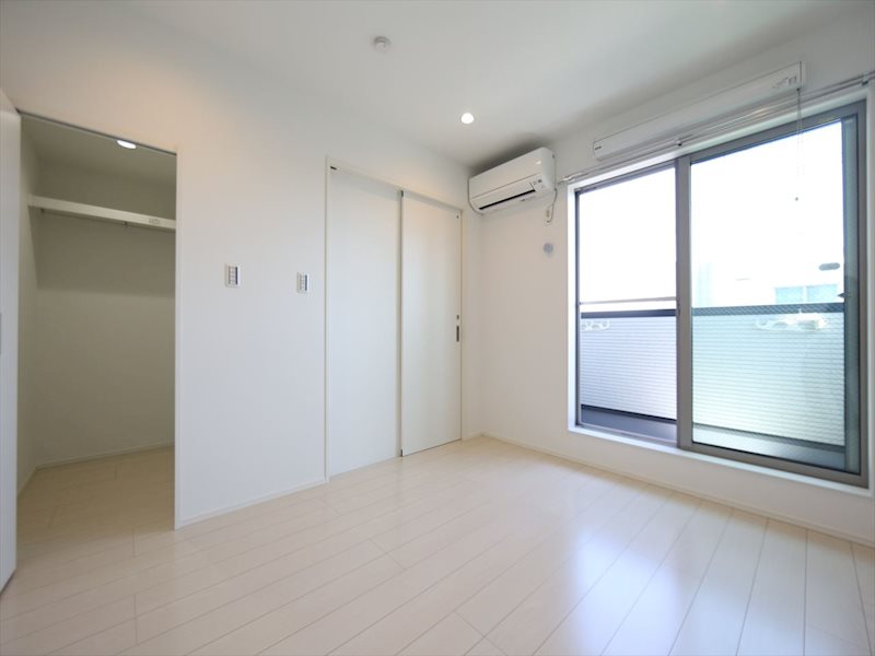 居室・リビング　洋室6.2帖　エアコン　クローゼット付