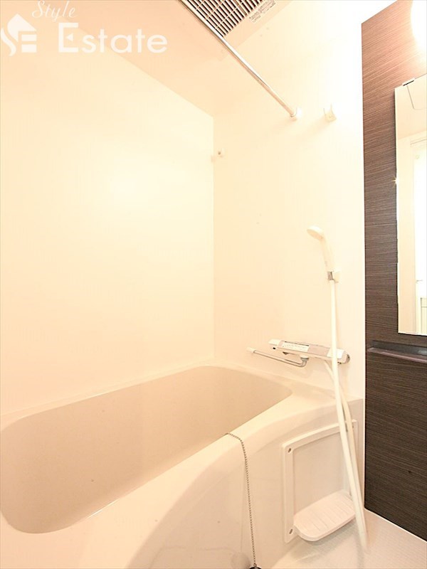 バス・シャワールーム　バスルーム