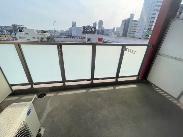 バルコニー　落ち着いた時間を過ごせるバルコニーです