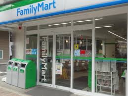 コンビニ　ファミリーマート大鳥神社前店（コンビニ）まで356m