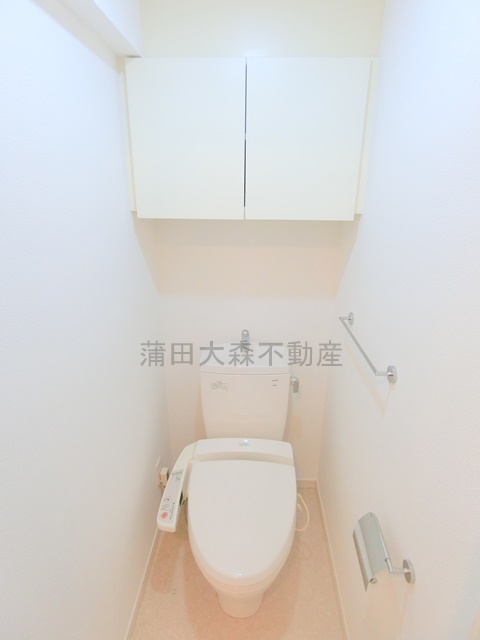 トイレ　温水洗浄便座付きのトイレ