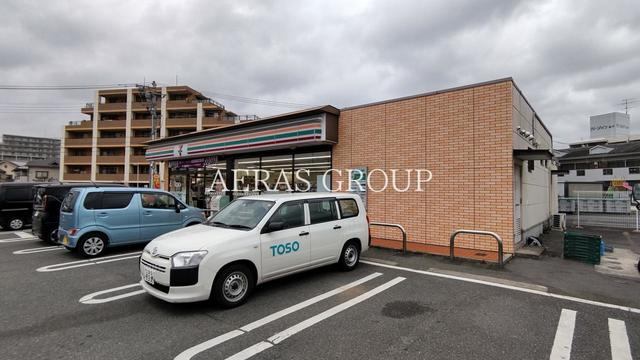 コンビニ　セブン-イレブン 坂戸八幡店（コンビニ）まで643m