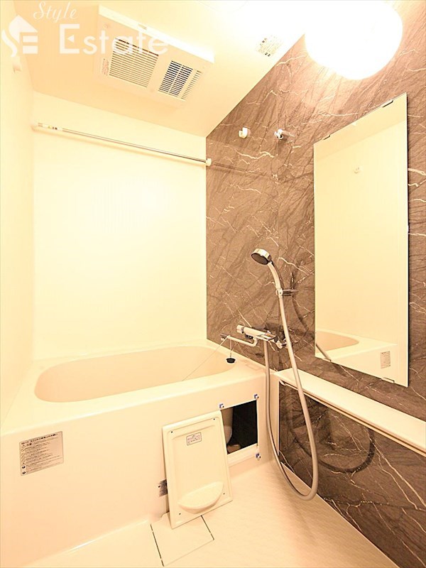 バス・シャワールーム　バスルーム