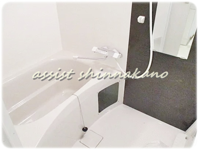 バス・シャワールーム　別号室の参考写真です