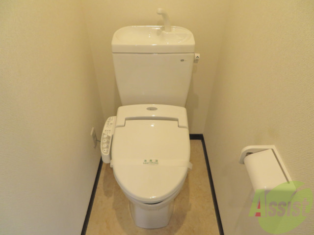トイレ　トイレは、嬉しいウォシュレット付きです。