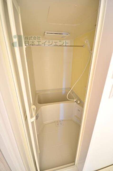 バス・シャワールーム　浴室