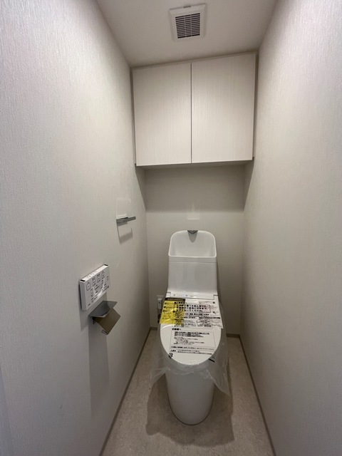 トイレ　※写真は同タイプ住戸です。