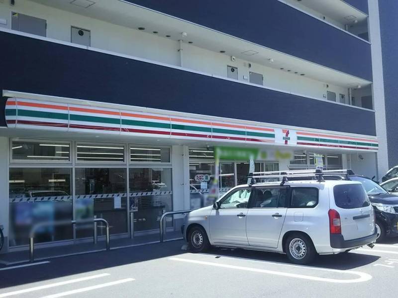 コンビニ　セブンイレブン山口吉敷中東店（コンビニ）まで670m