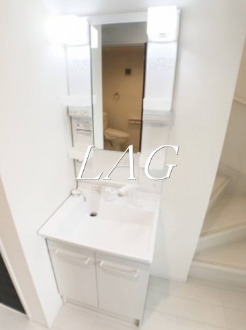 洗面設備　洗面台です。