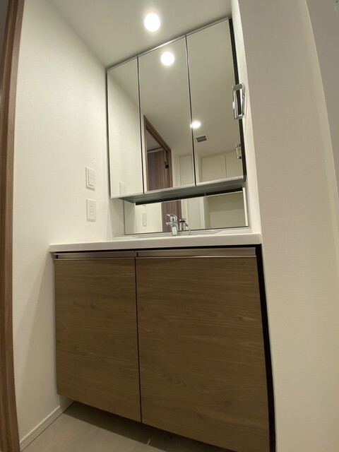 洗面設備　※写真は同タイプ住戸です。